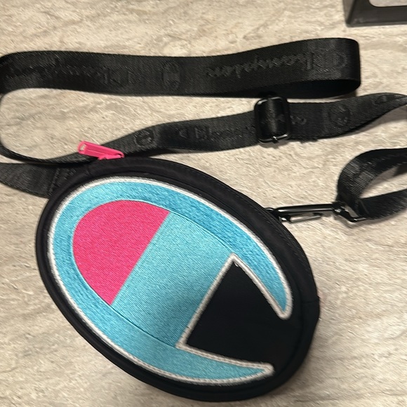 COPY - Champion purse with ability to attach to belt - Picture 4 of 4
